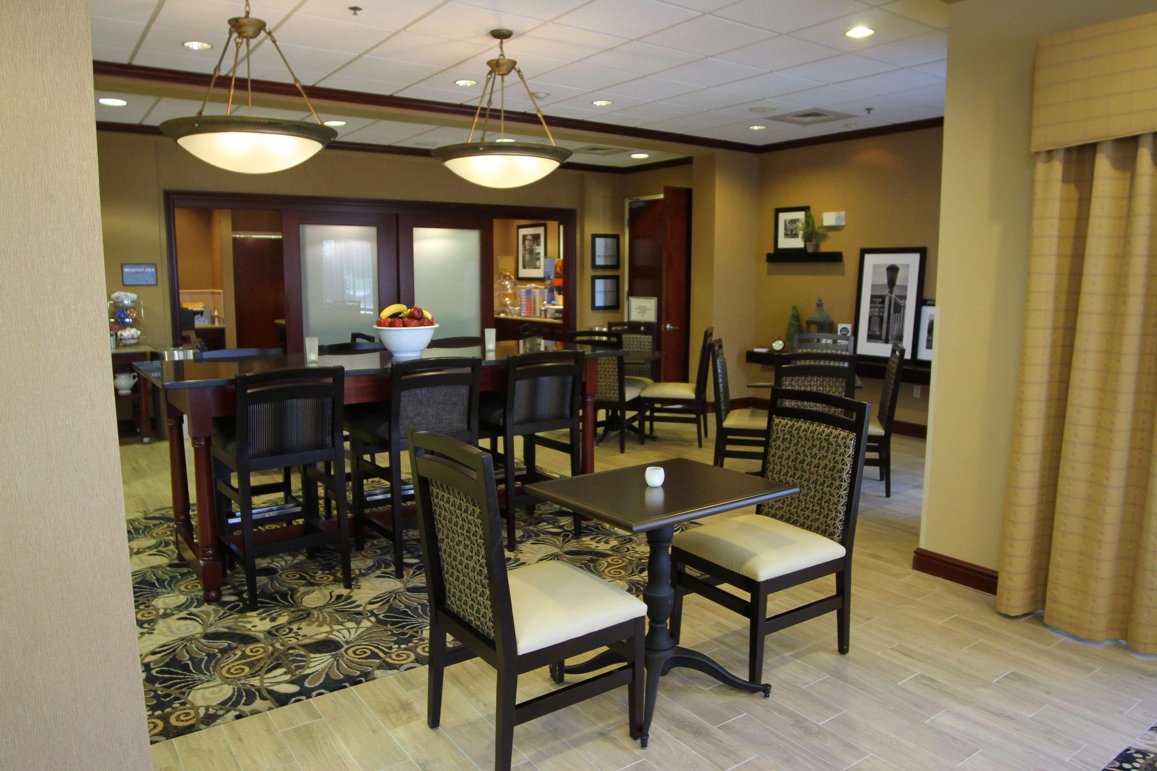 Hampton Inn By Hilton Clinton Bagian luar foto