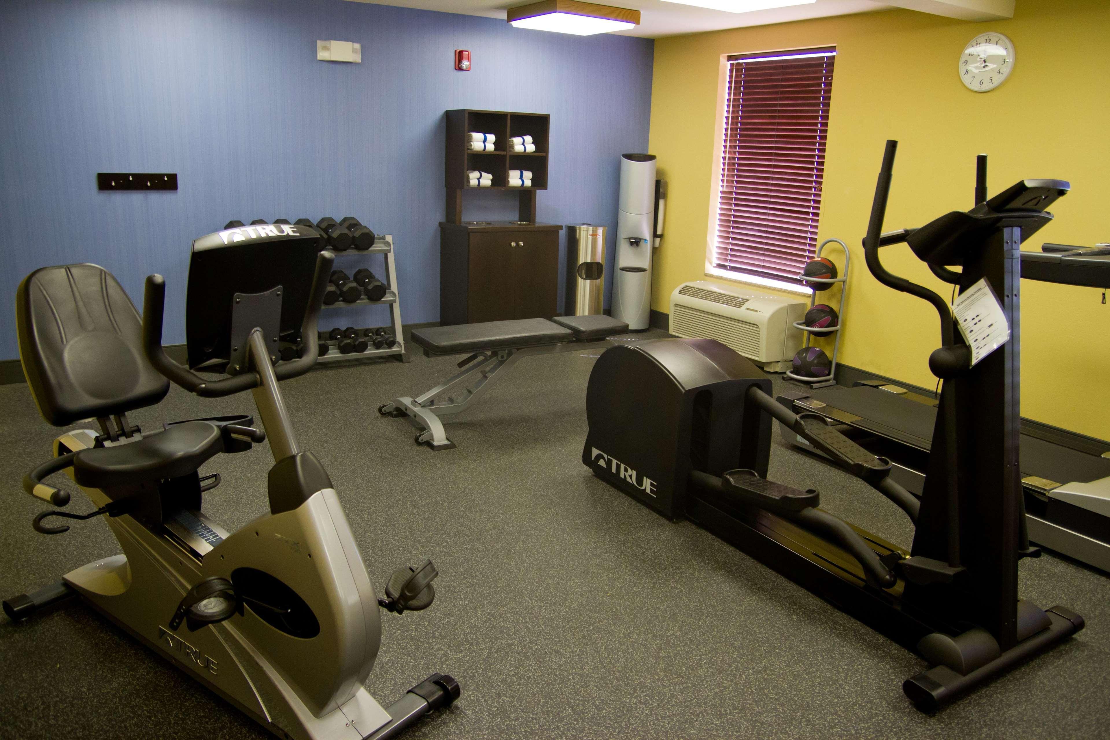 Hampton Inn By Hilton Clinton Bagian luar foto