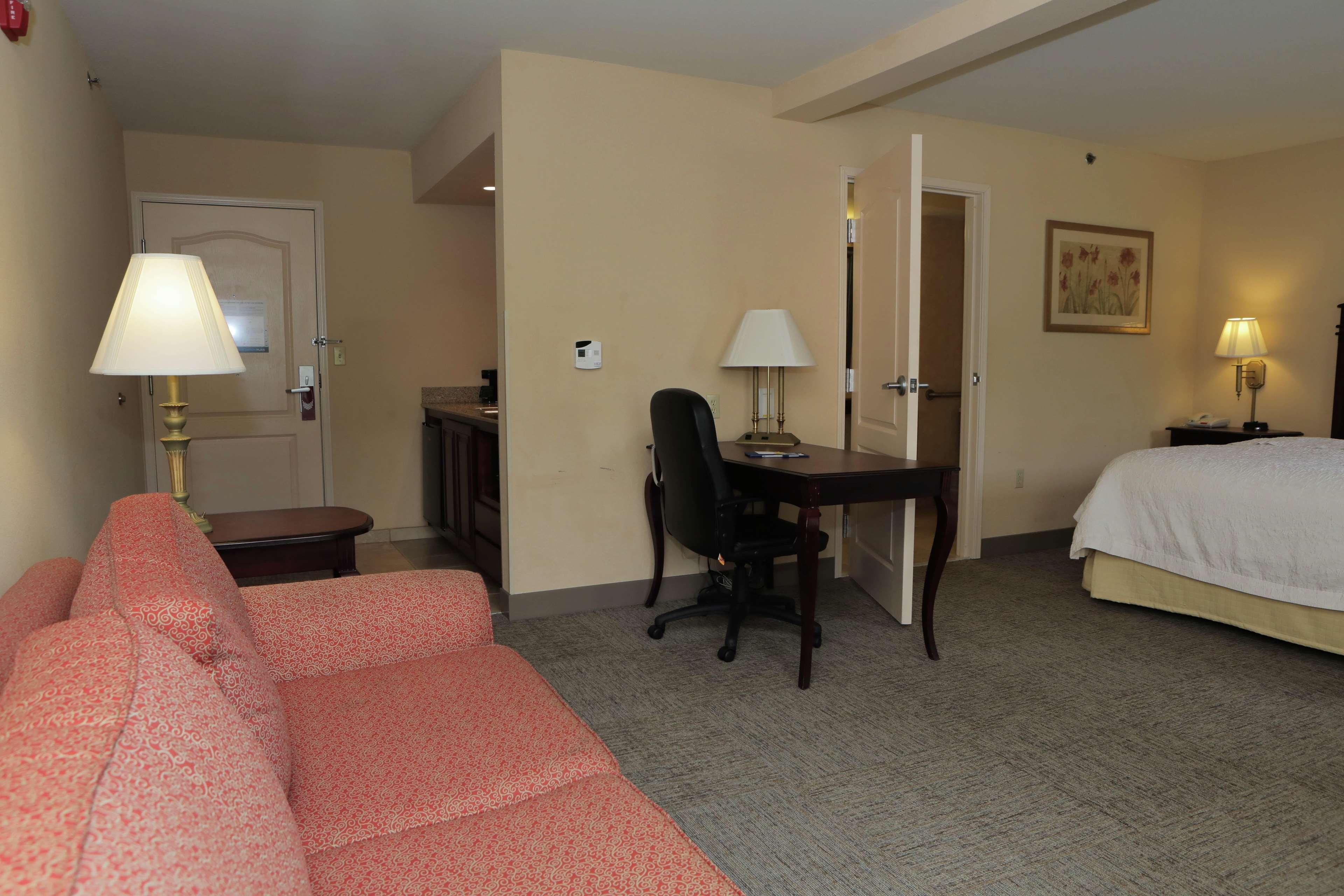 Hampton Inn By Hilton Clinton Bagian luar foto
