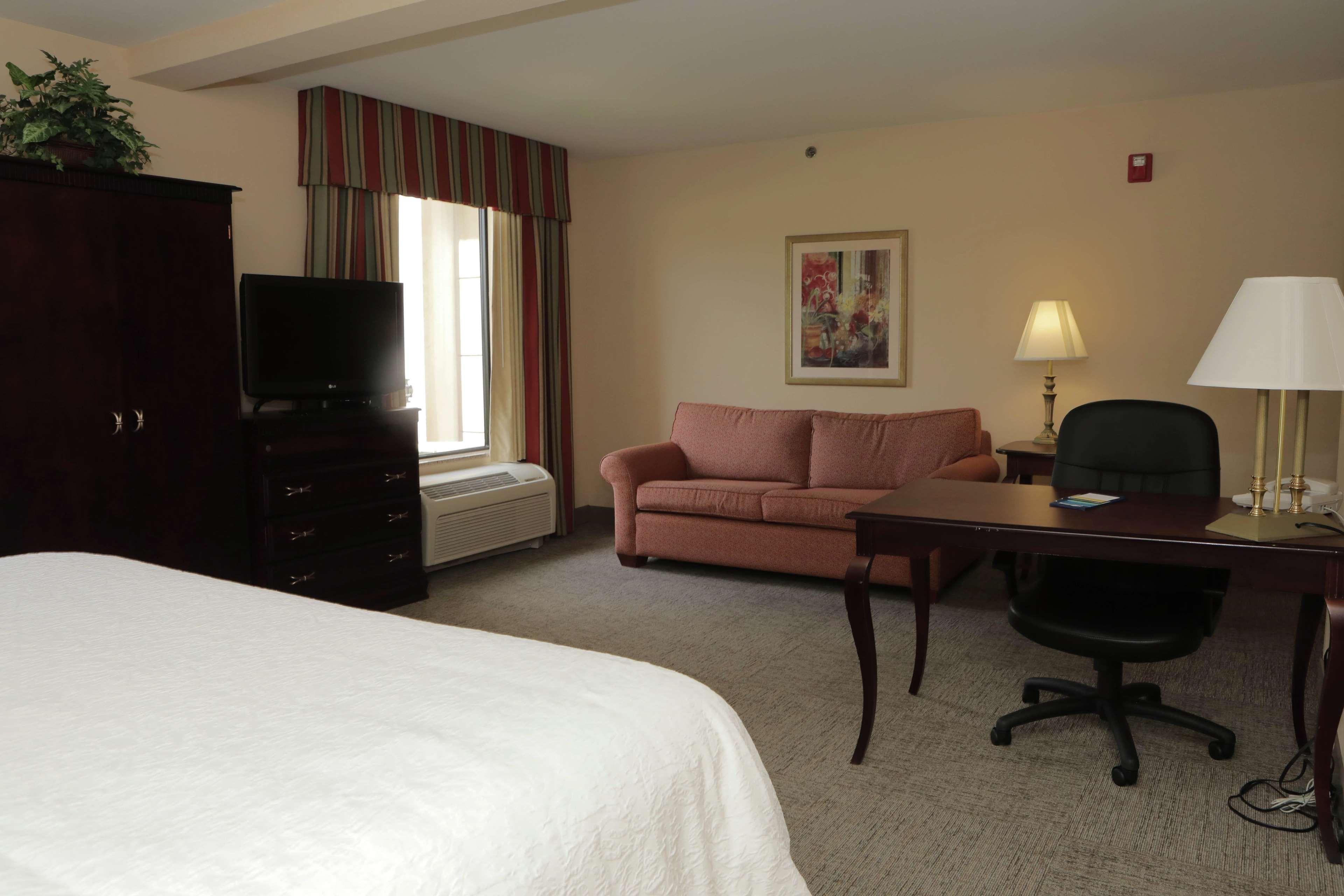 Hampton Inn By Hilton Clinton Bagian luar foto