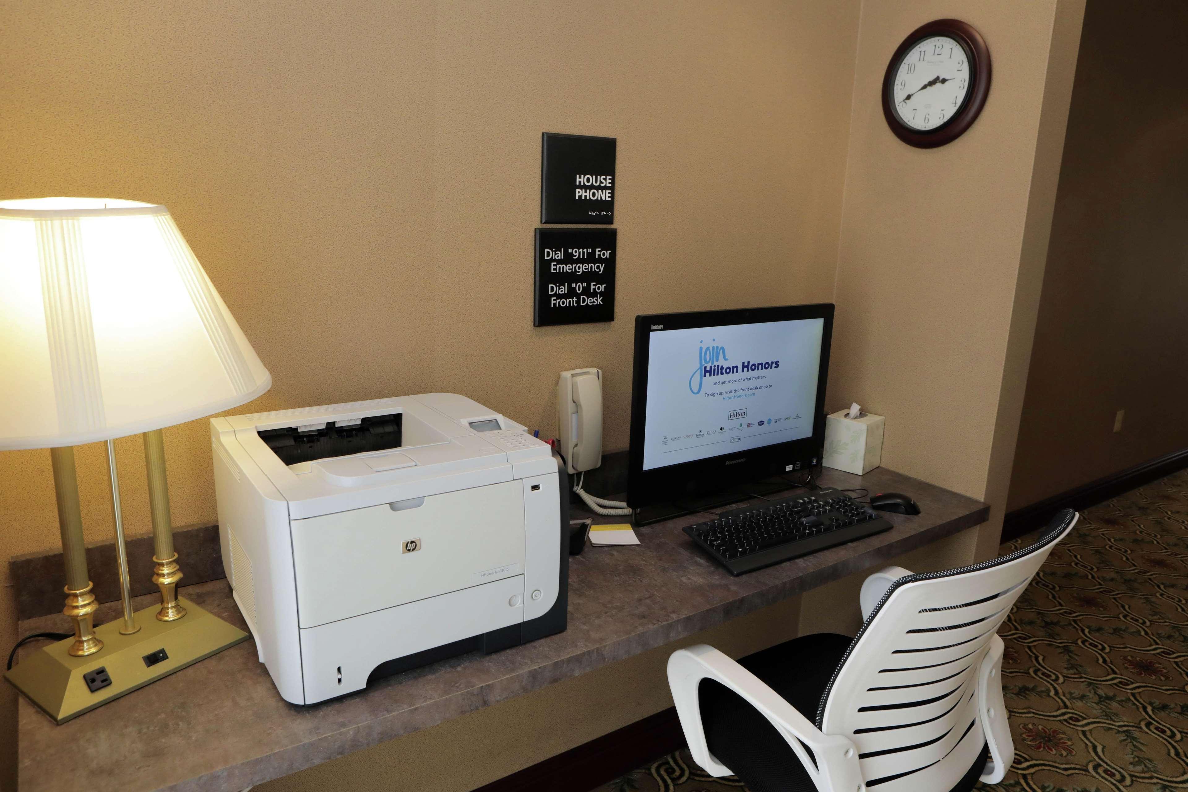 Hampton Inn By Hilton Clinton Bagian luar foto
