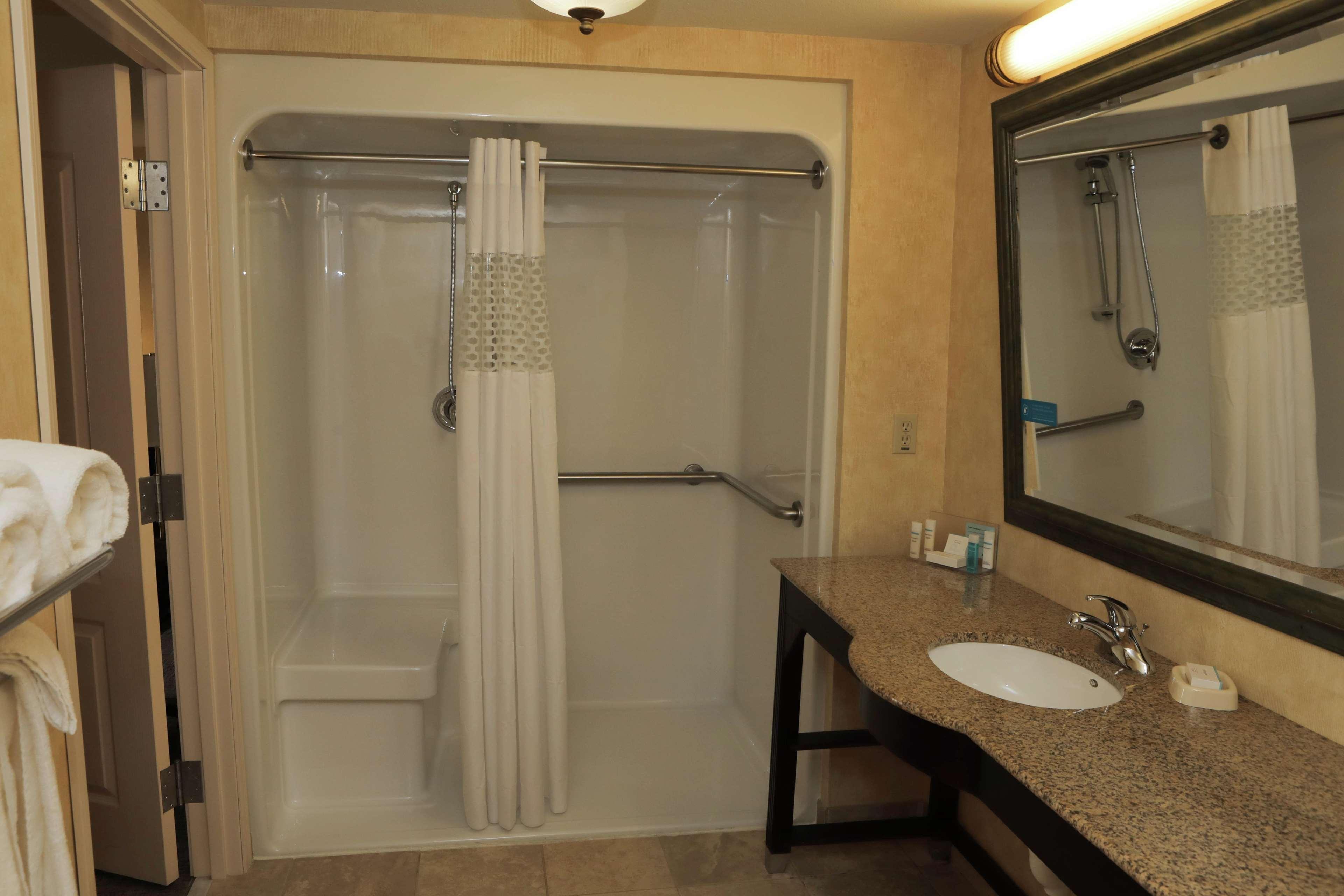 Hampton Inn By Hilton Clinton Bagian luar foto