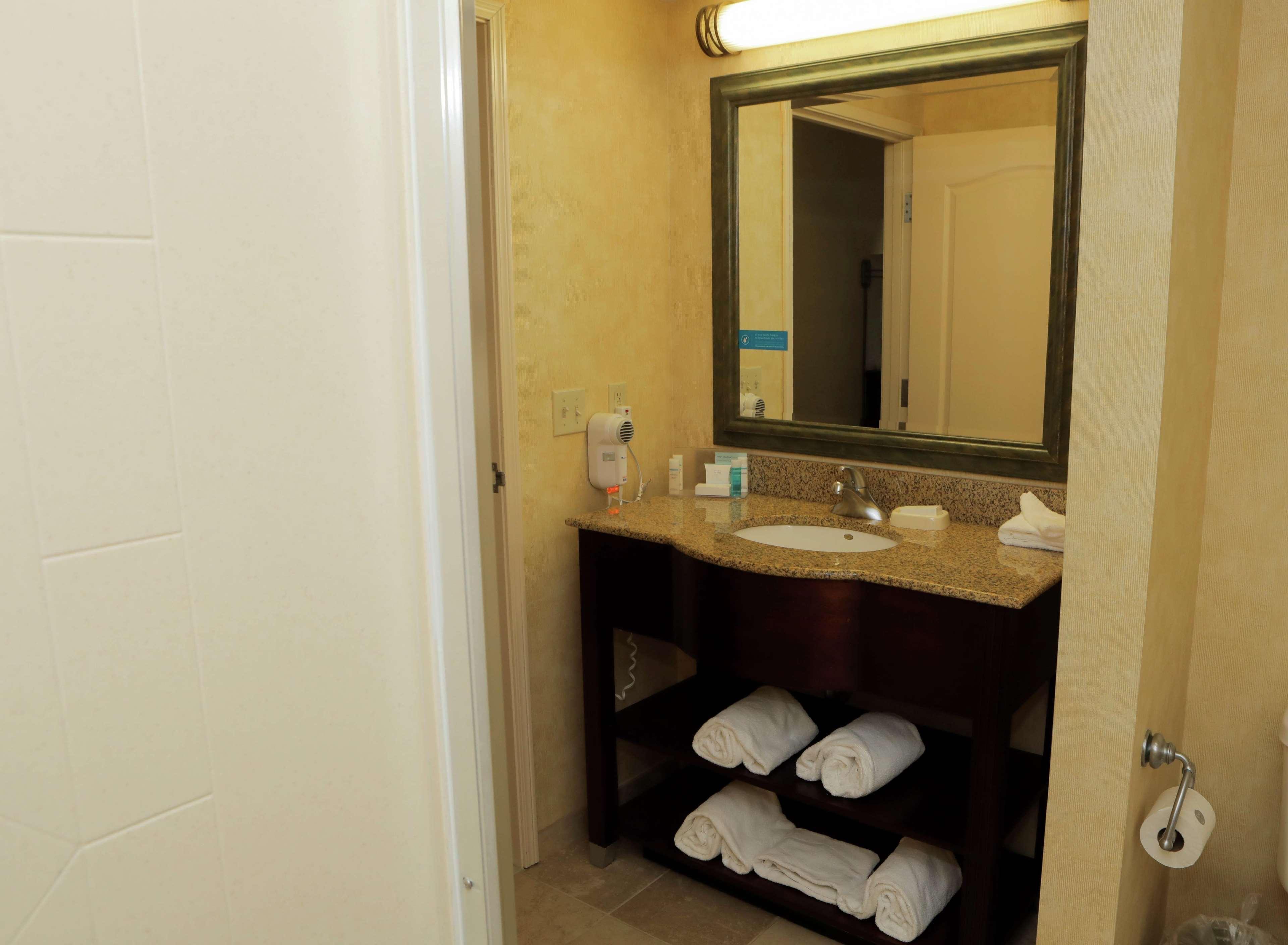 Hampton Inn By Hilton Clinton Bagian luar foto