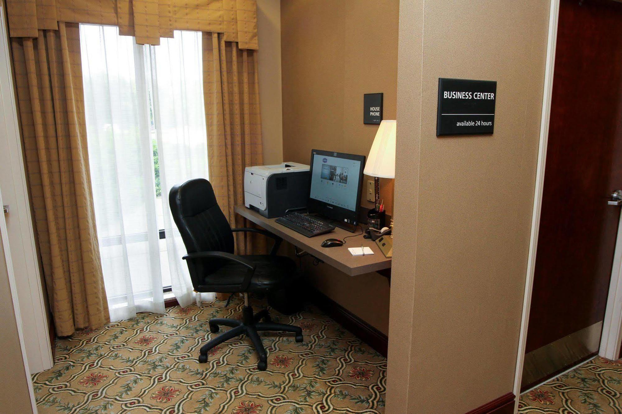 Hampton Inn By Hilton Clinton Bagian luar foto